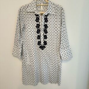 NWT Helen Jon White & Navy Geometric Print Tunic Dress with Navy Appliqué